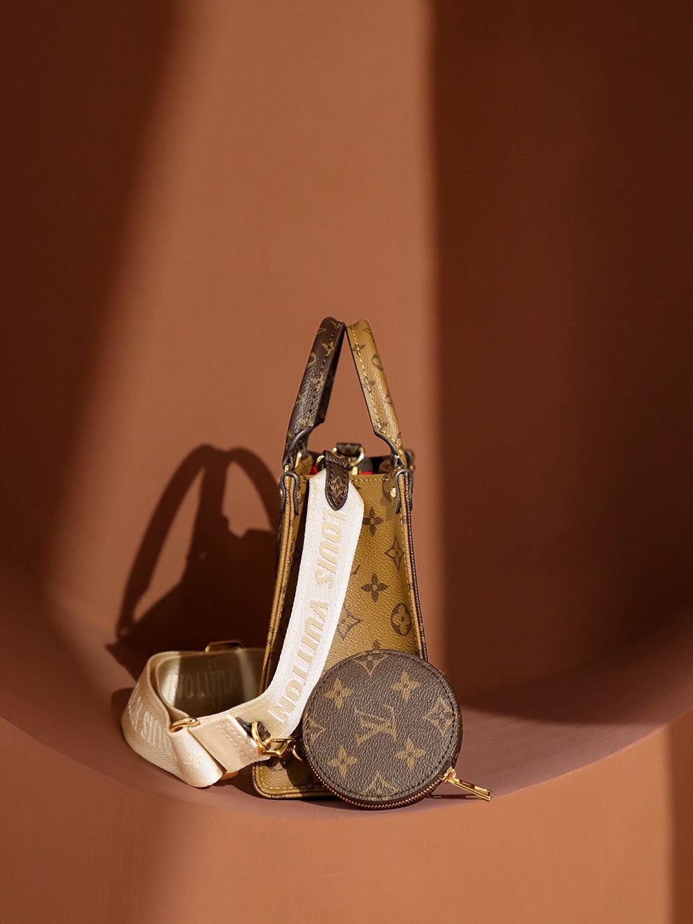 Louis Vuitton OnTheGo PM Monogram Canvas Women's Handbags M46373