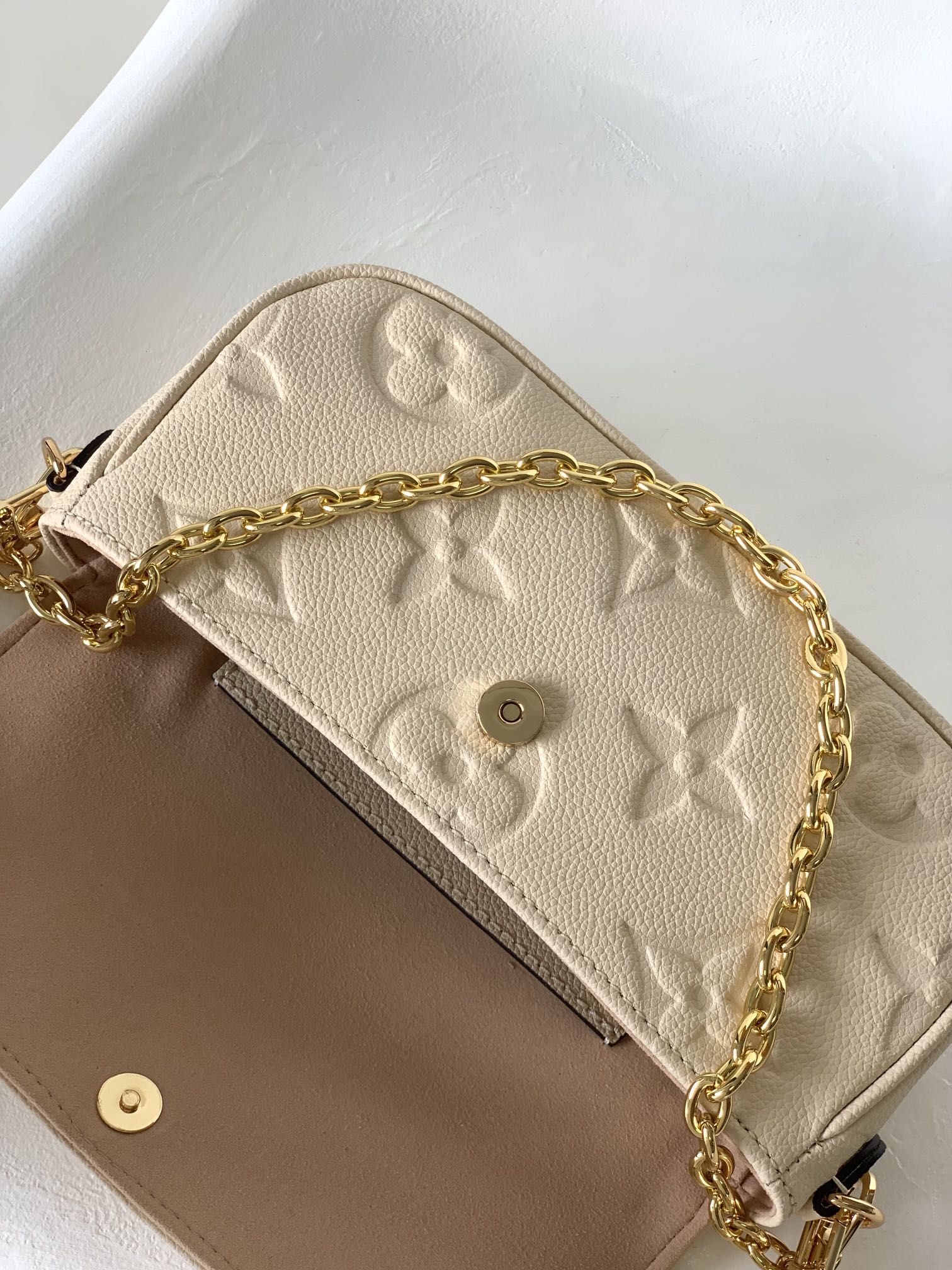 Louis Vuitton Wallet on Chain Ivy Monogram Empreinte Leather Women's Handbags M82210