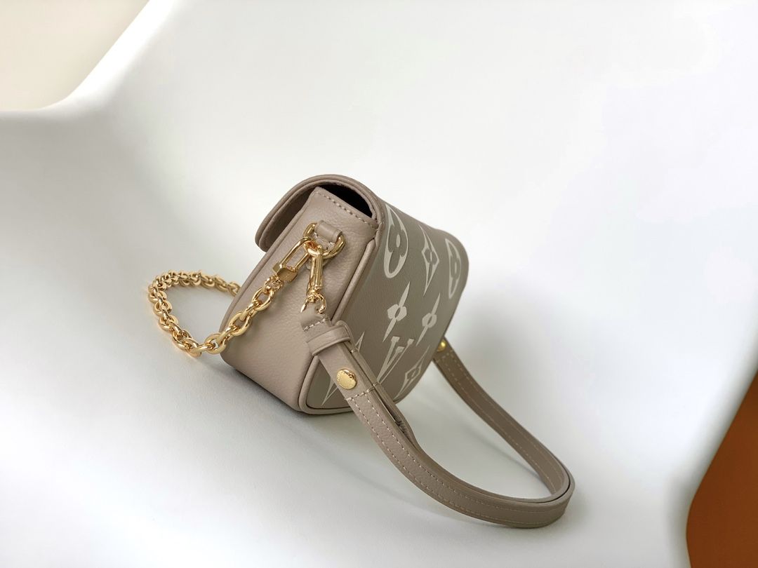 Louis Vuitton Wallet On Chain Ivy Bicolor Monogram Empreinte Leather Women's Handbag M82211