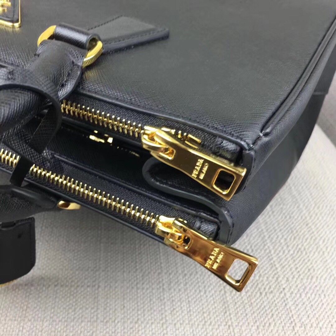 Prada Galleria Large Bag In Black Saffiano Leather