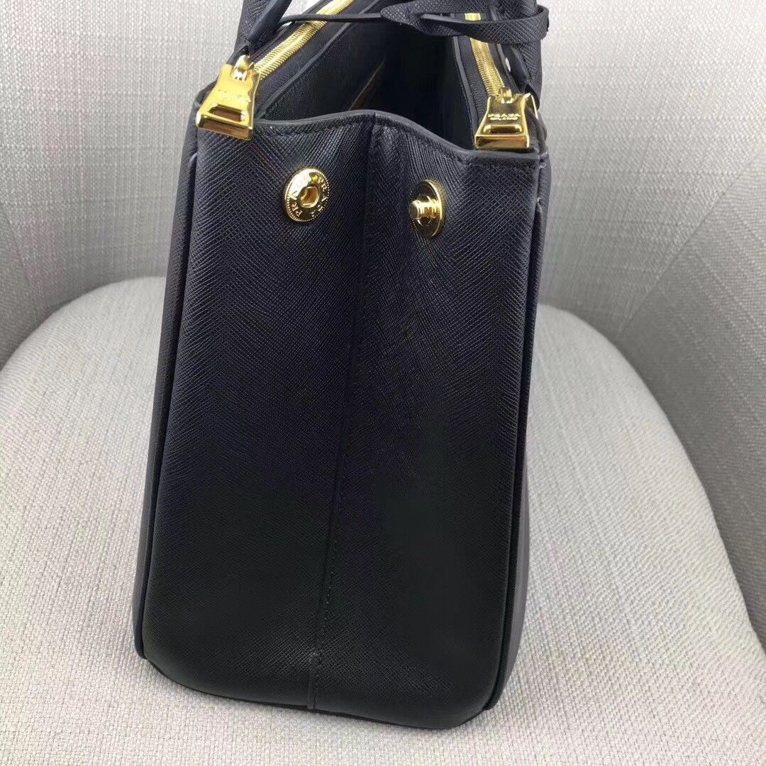 Prada Galleria Large Bag In Black Saffiano Leather