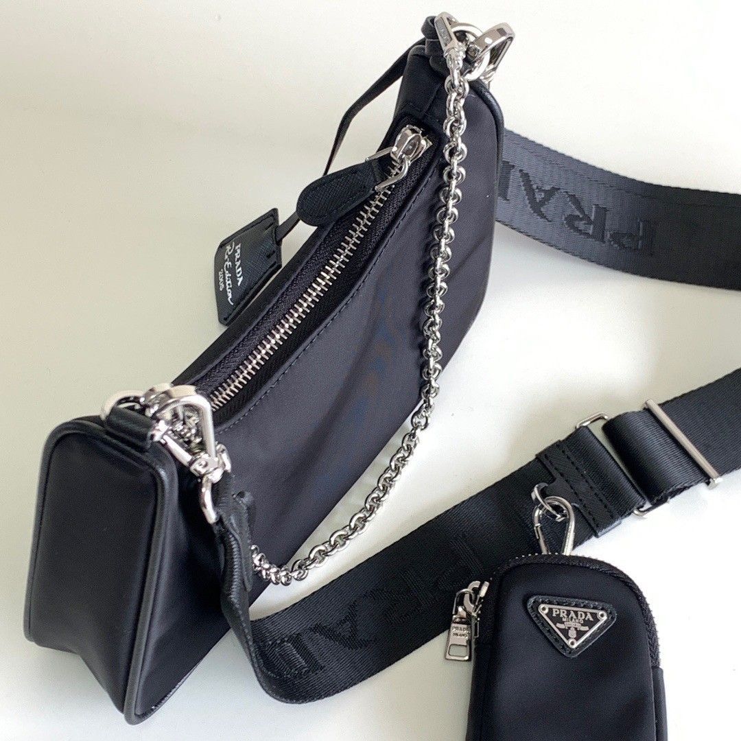 Prada Re-Edition 2005 Shoulder Bag In Black Re-Nylon