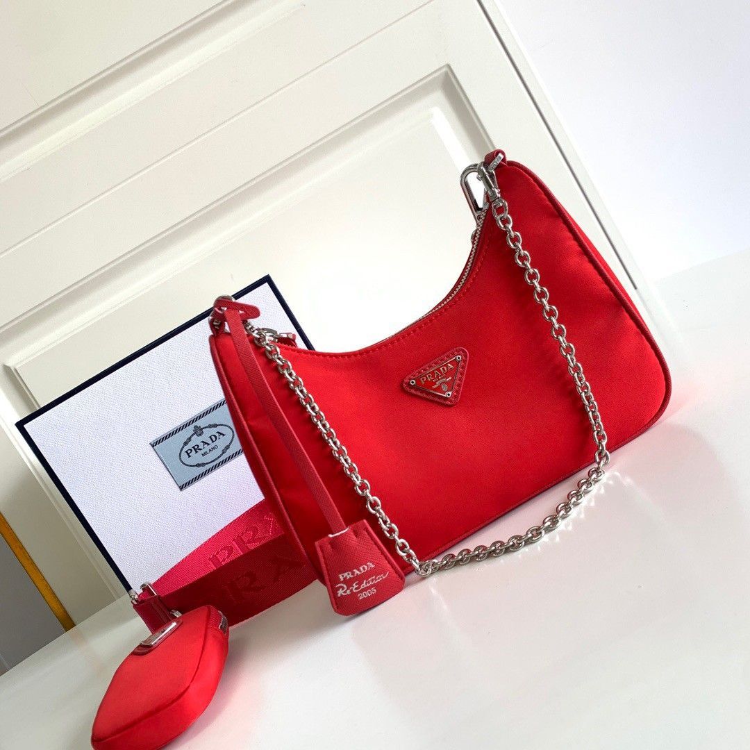 Prada Re-Edition 2005 Shoulder Bag In Red Re-Nylon