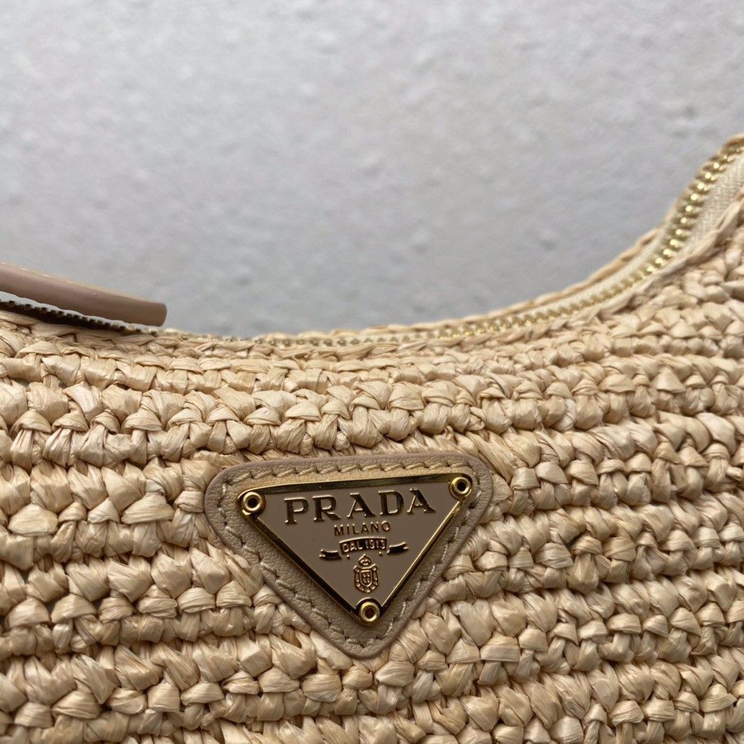 Prada Re-Edition 2005 Shoulder Bag In Beige Raffia