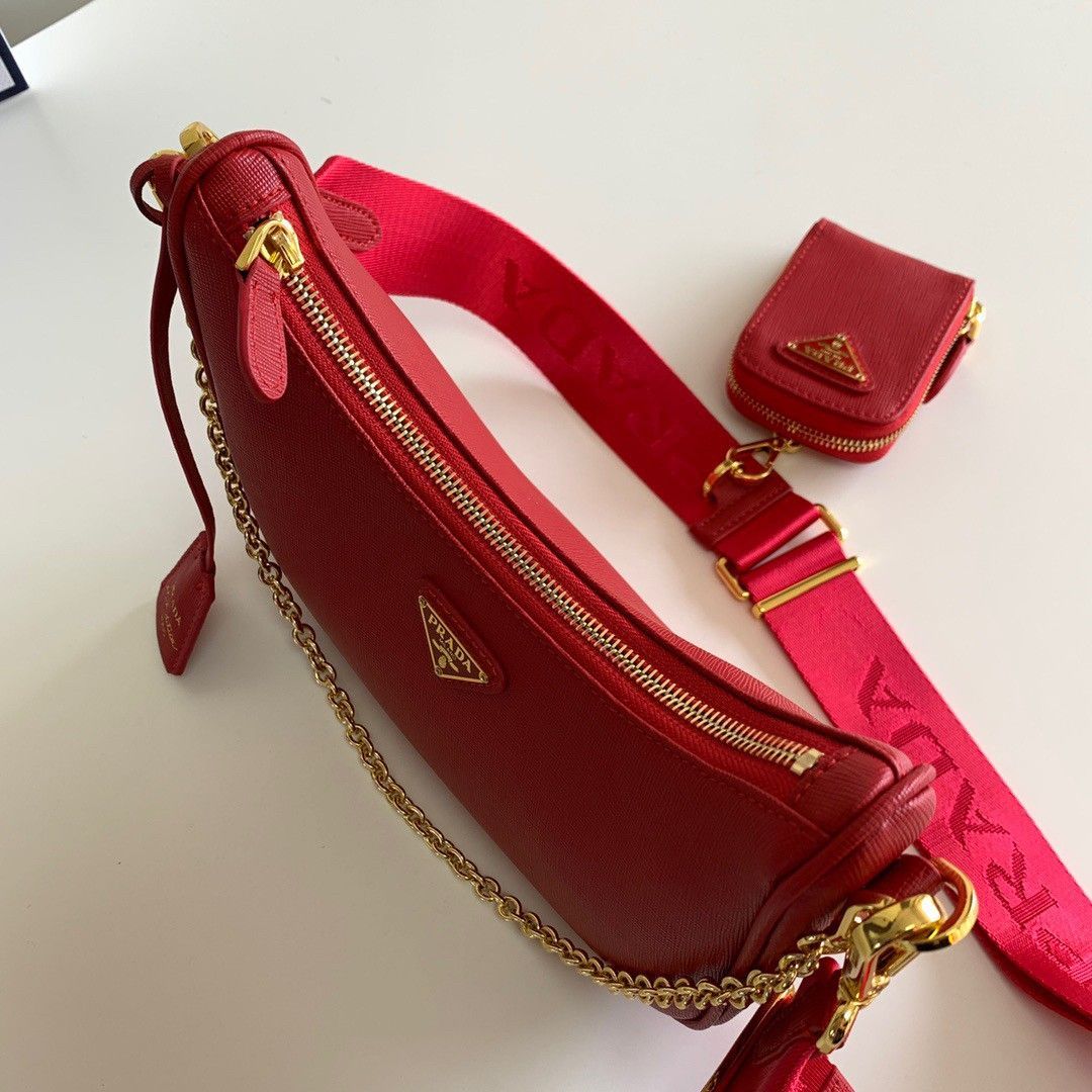 Prada Re-Edition 2005 Shoulder Bag In Red Saffiano Leather