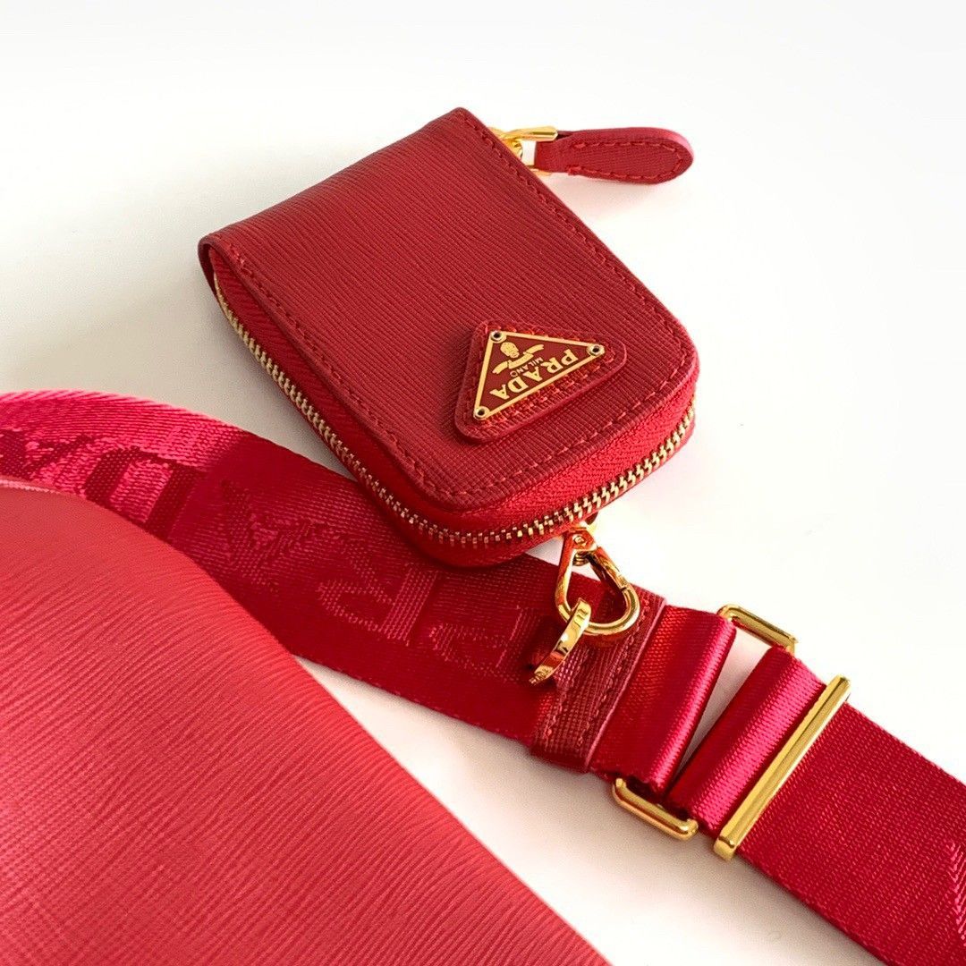 Prada Re-Edition 2005 Shoulder Bag In Red Saffiano Leather