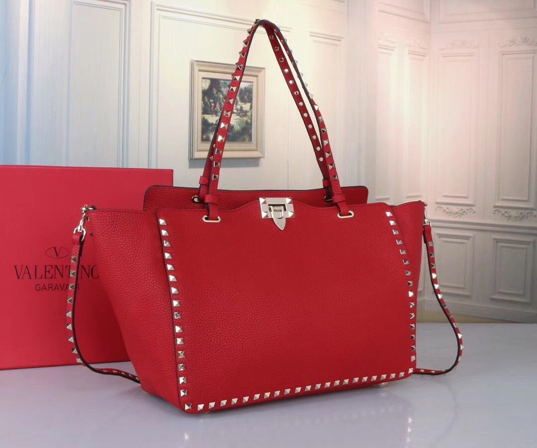 Valentino Rockstud Medium Tote In Red Grained Leather