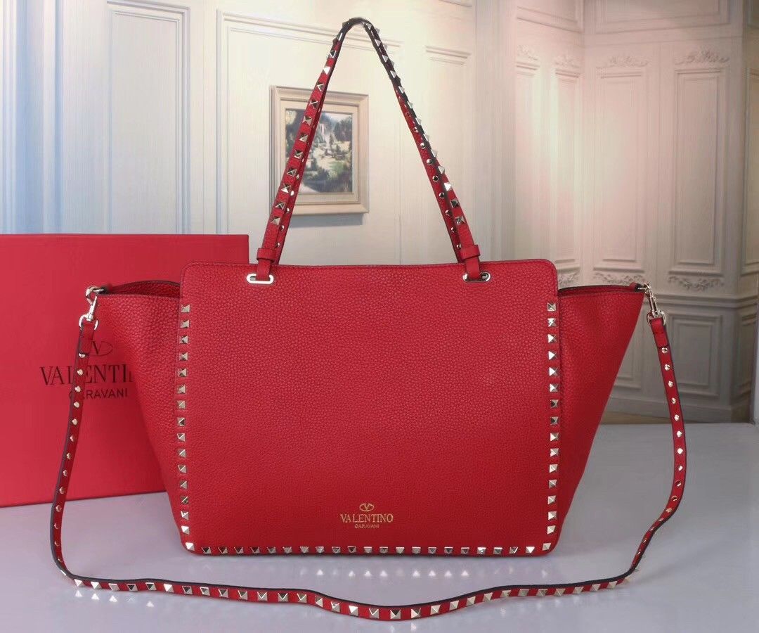 Valentino Rockstud Medium Tote In Red Grained Leather