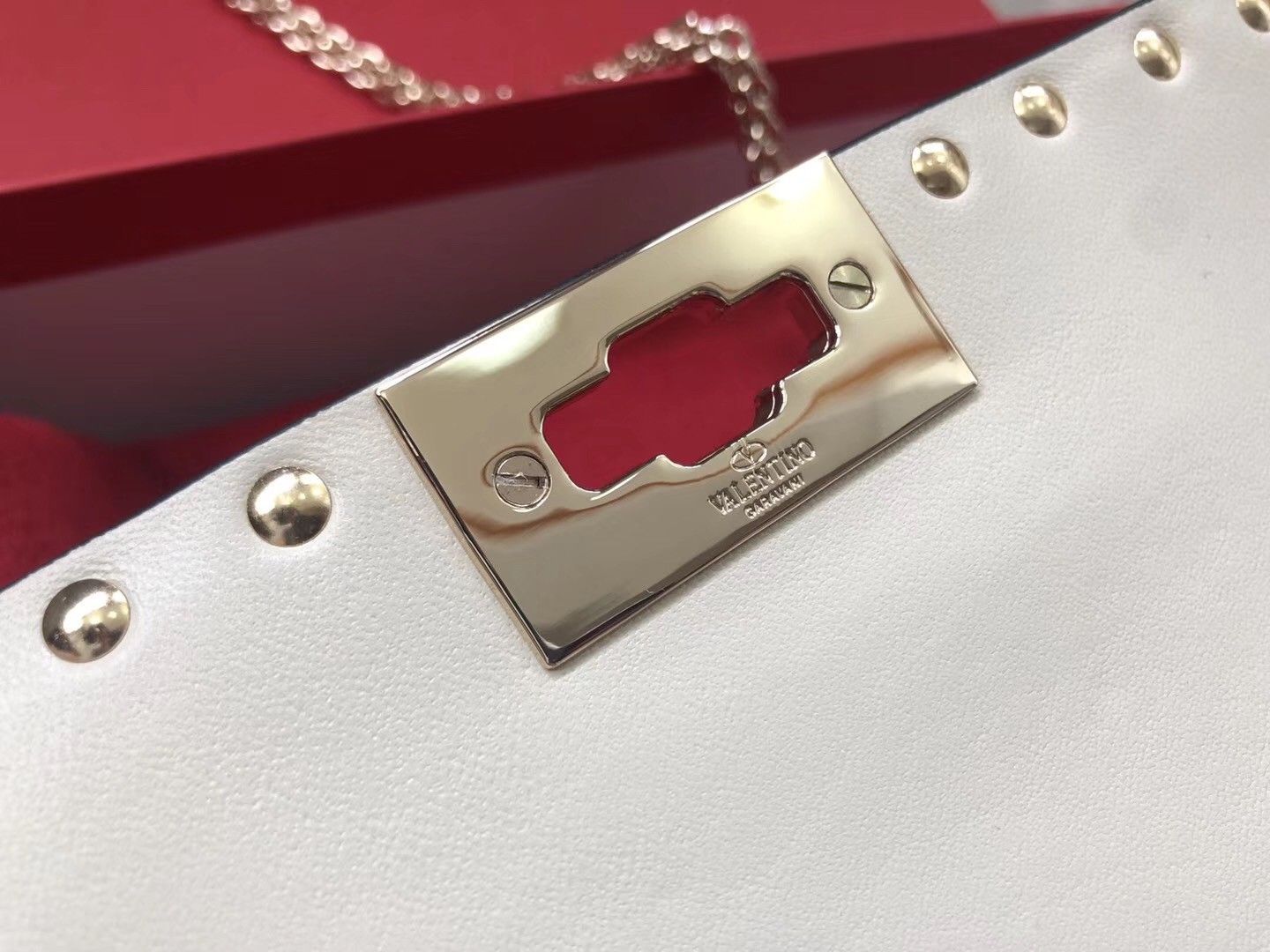 Valentino Rockstud Spike Crossbody Clutch Bag In White Lambskin