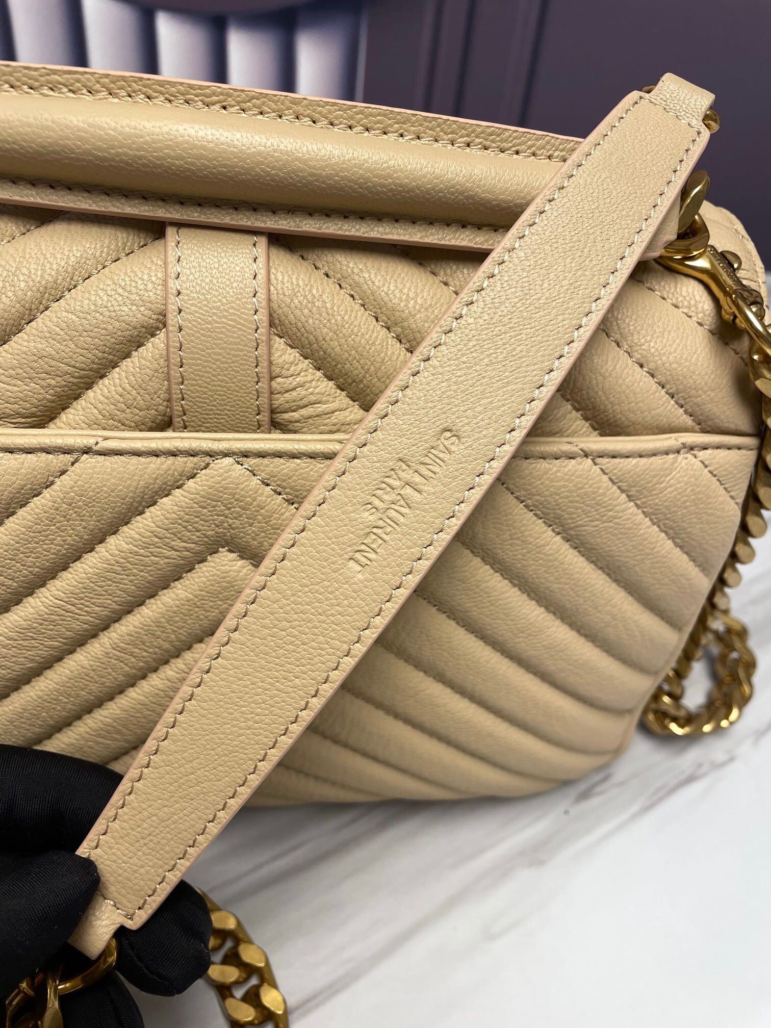 Saint Laurent College Medium Chain Bag In Beige Goatskin